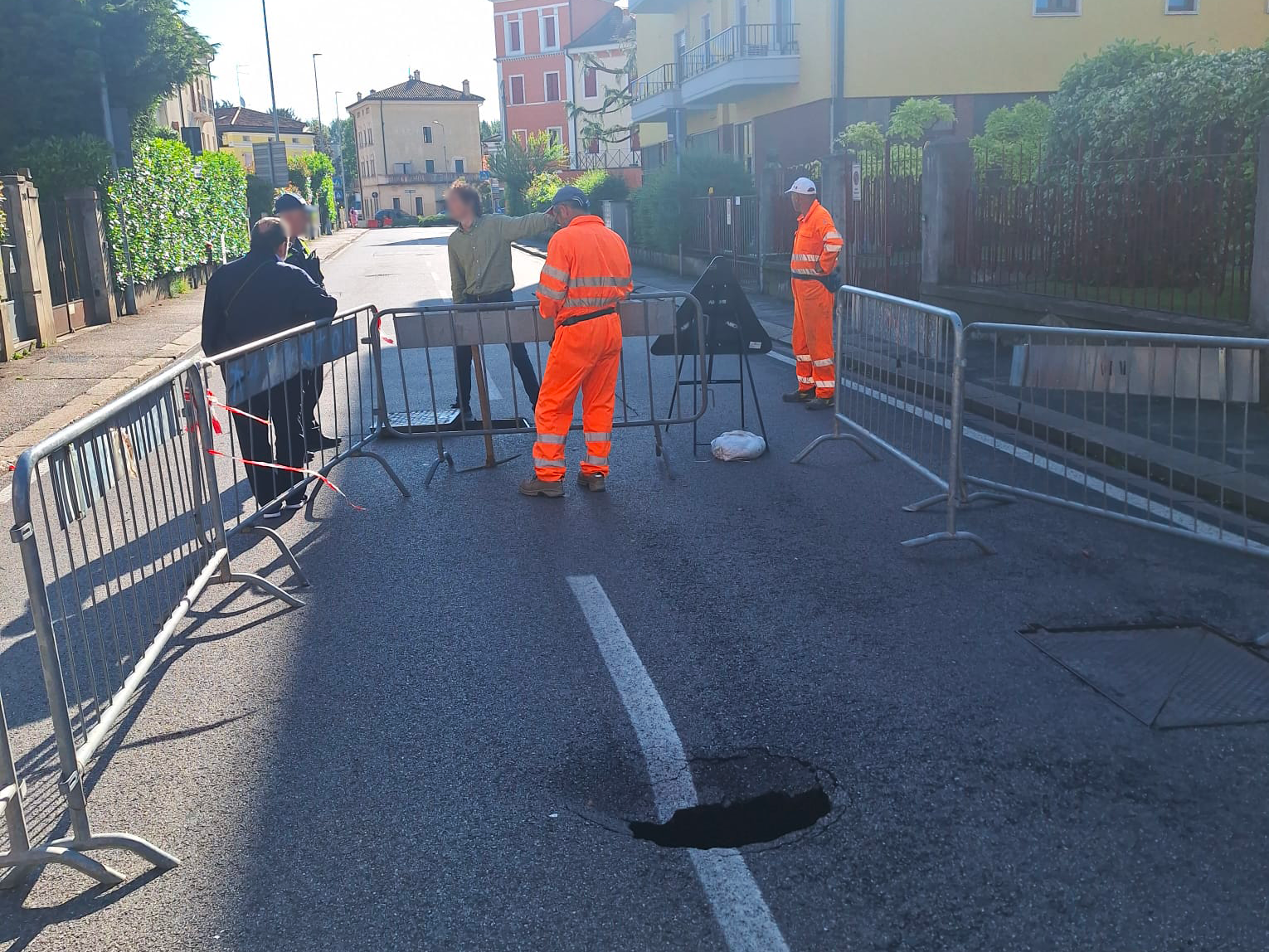 Cedimento stradale in via Rossi a Vicenza